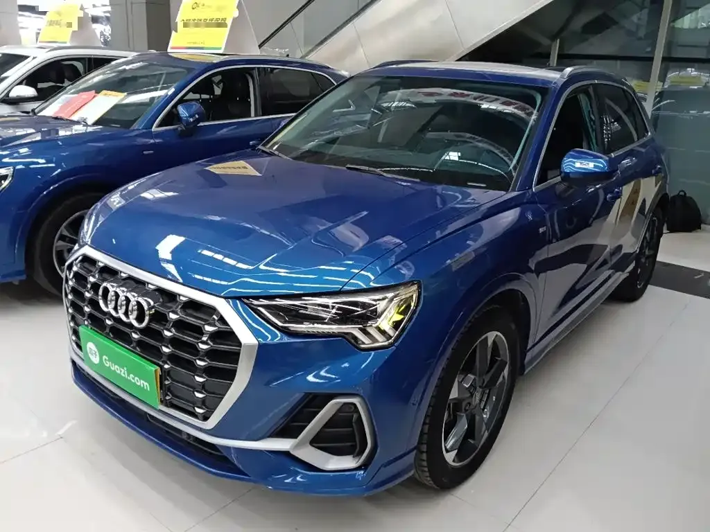 Audi Q3 — фото 1