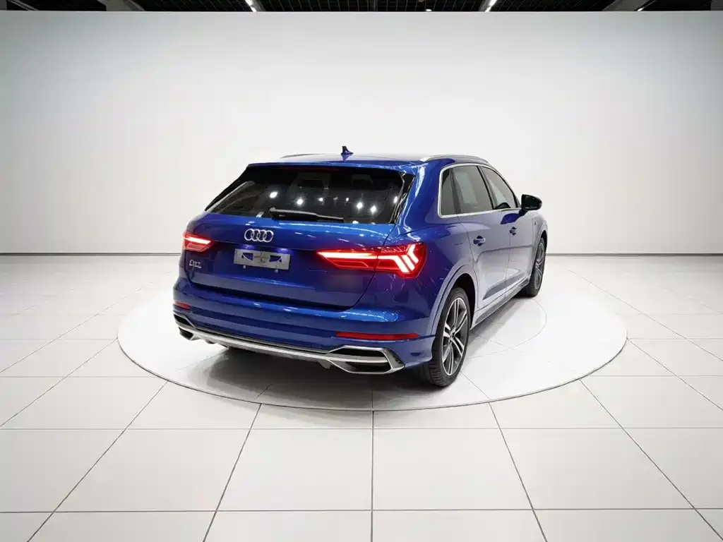 Audi Q3 — фото 9