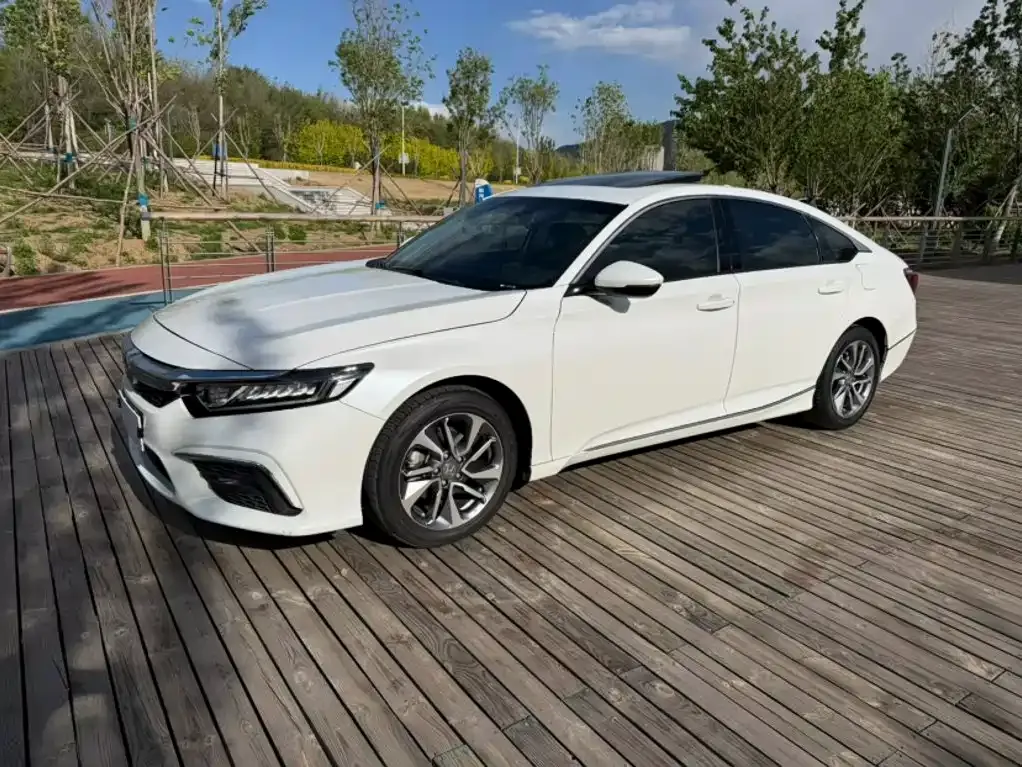 Honda Inspire — фото 1