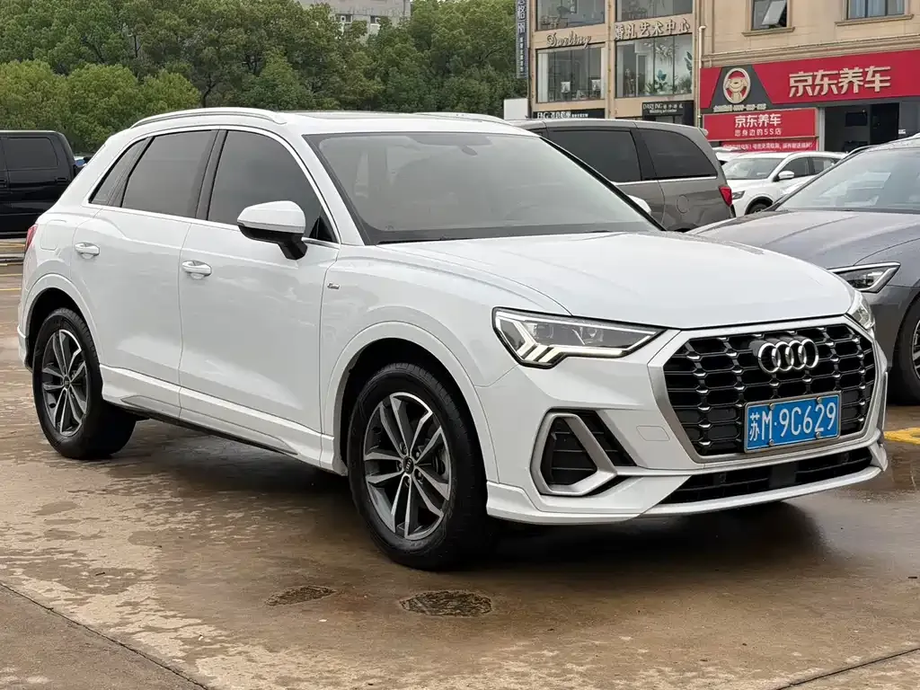 Audi Q3 — фото 10