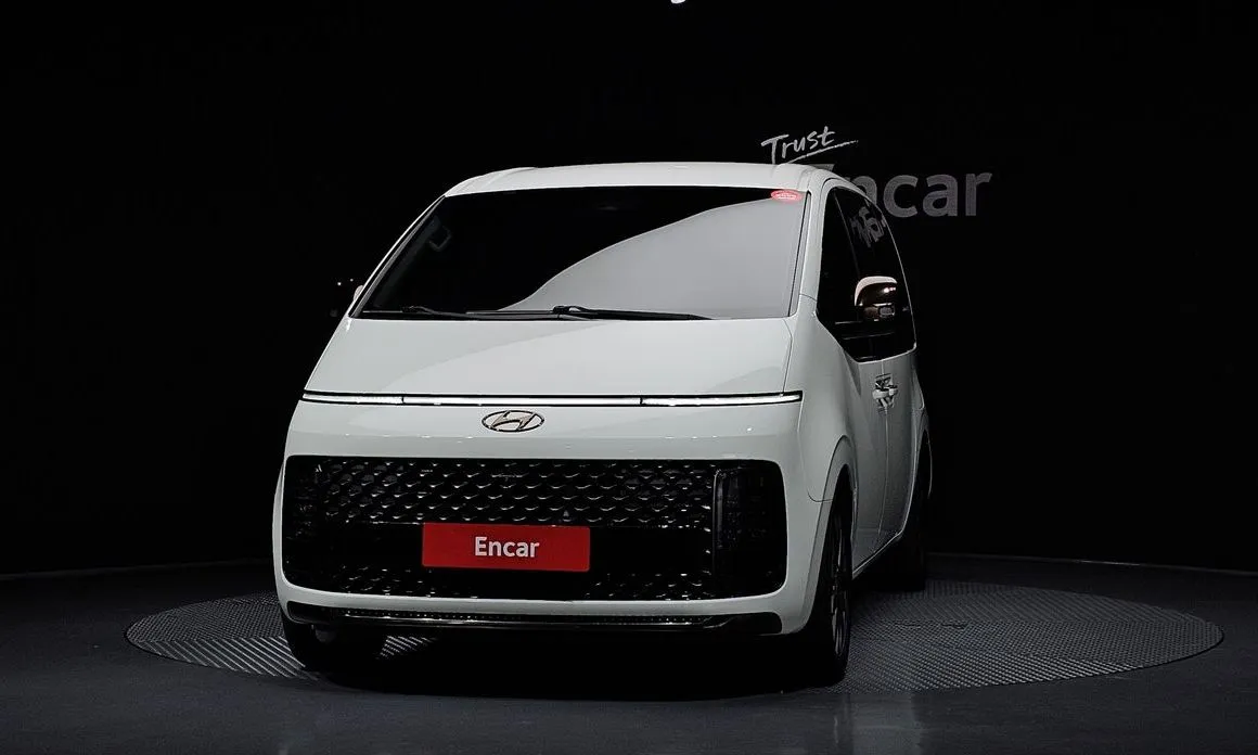 Hyundai Staria — фото 2