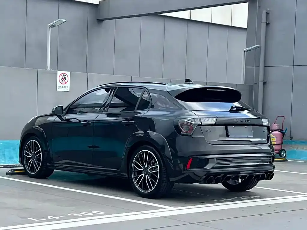 Lynk & Co 02 Hatchback — фото 4