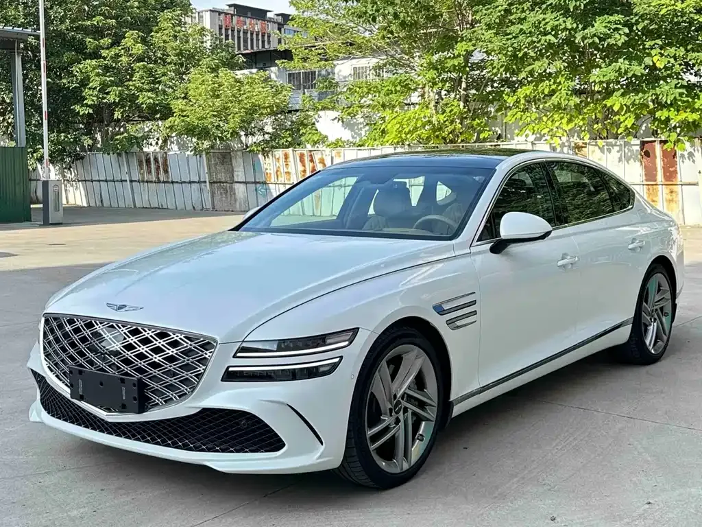 Genesis G80 — фото 1