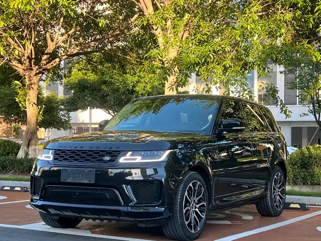Land Rover Sport — фото 1