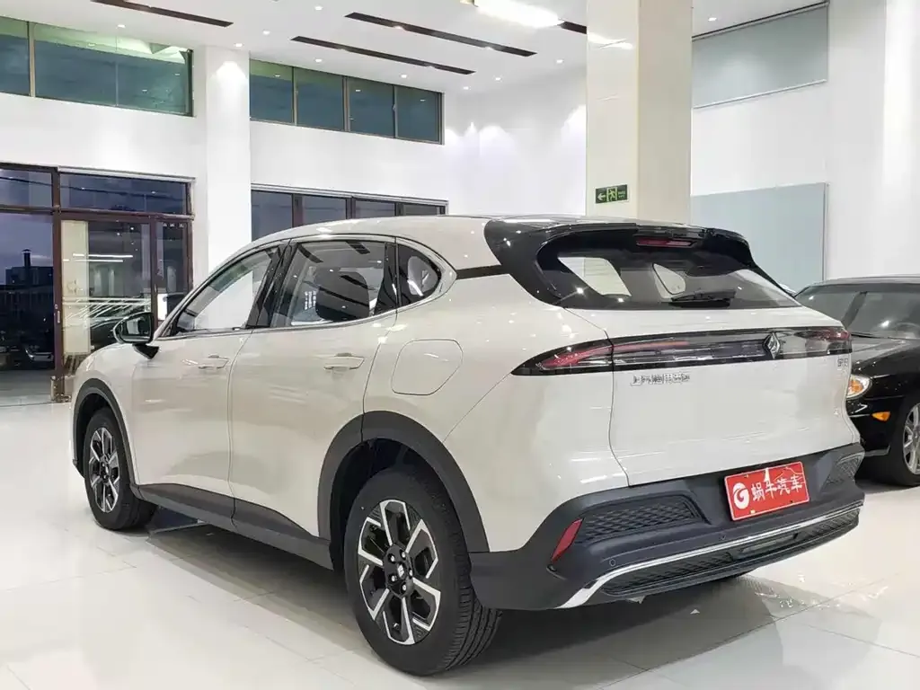 Baojun E6 — фото 4