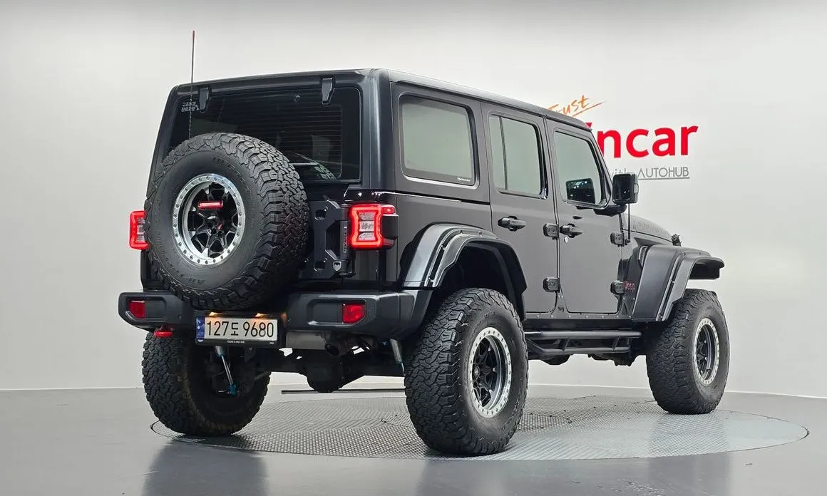 Jeep Wrangler — фото 10