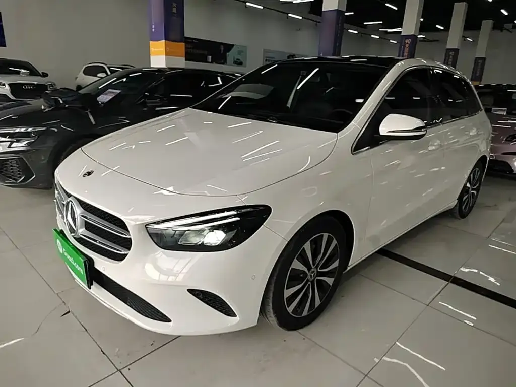 Mercedes-Benz B-Class — фото 1