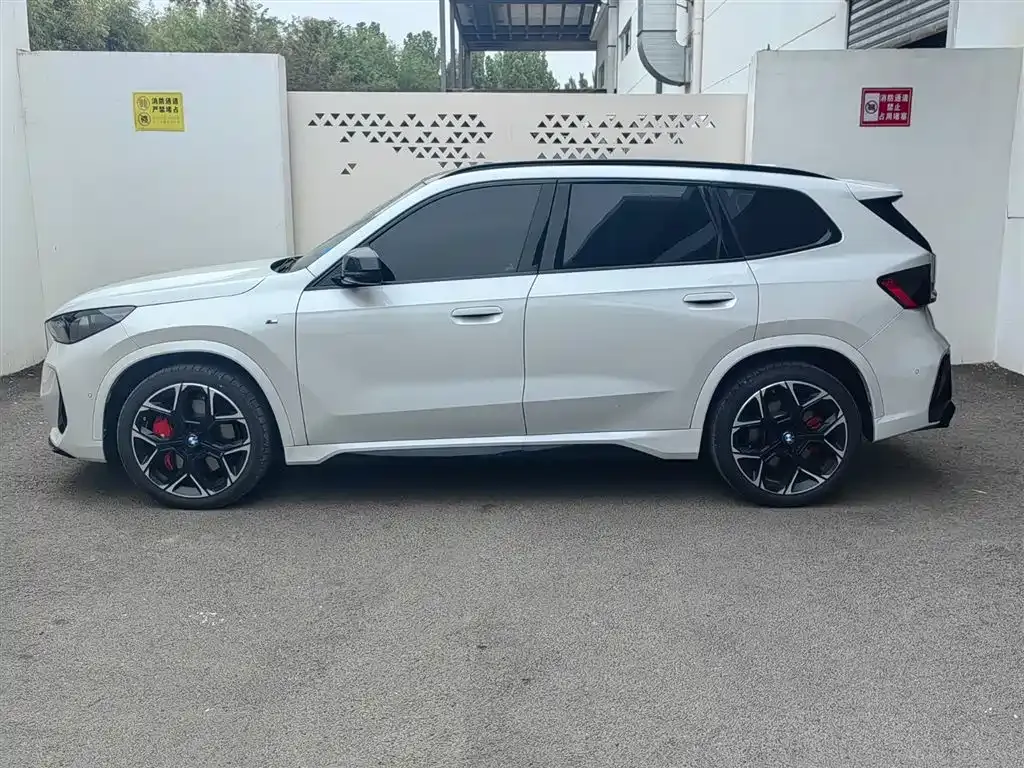 BMW X1 M35Li — фото 3