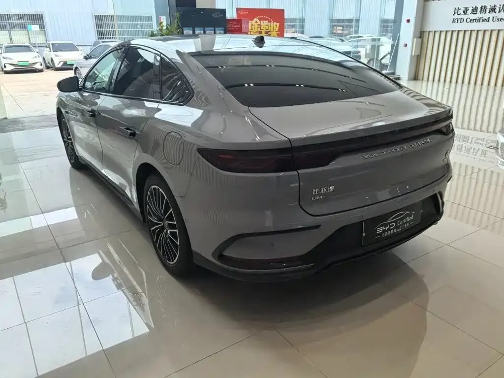 BYD Han — фото 10