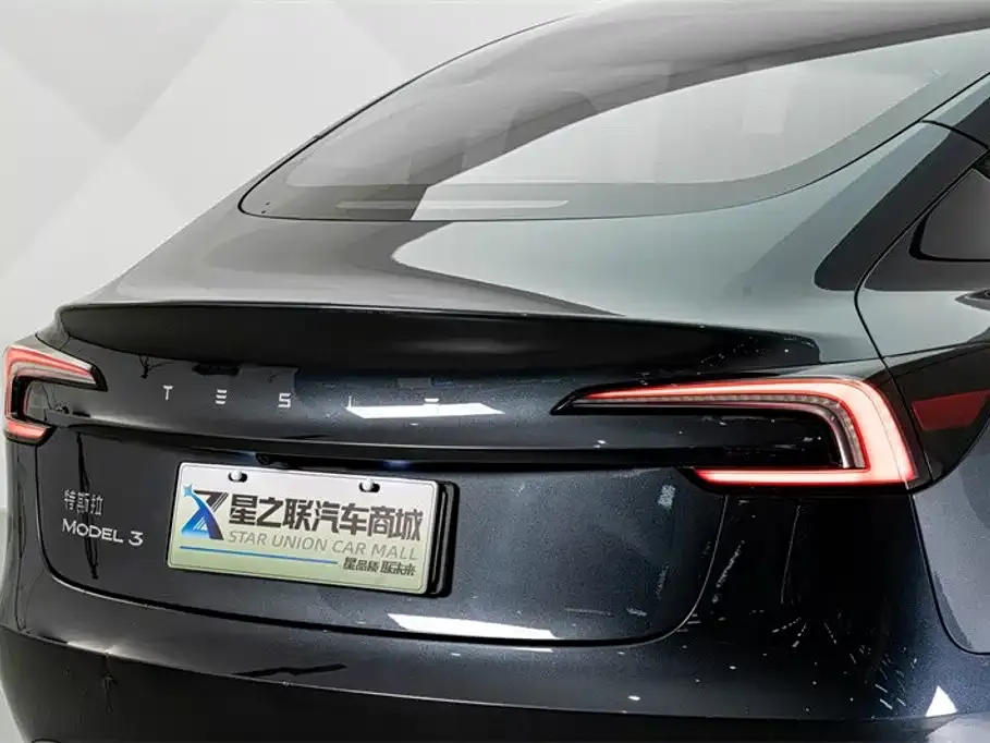 Tesla Model 3 — фото 3