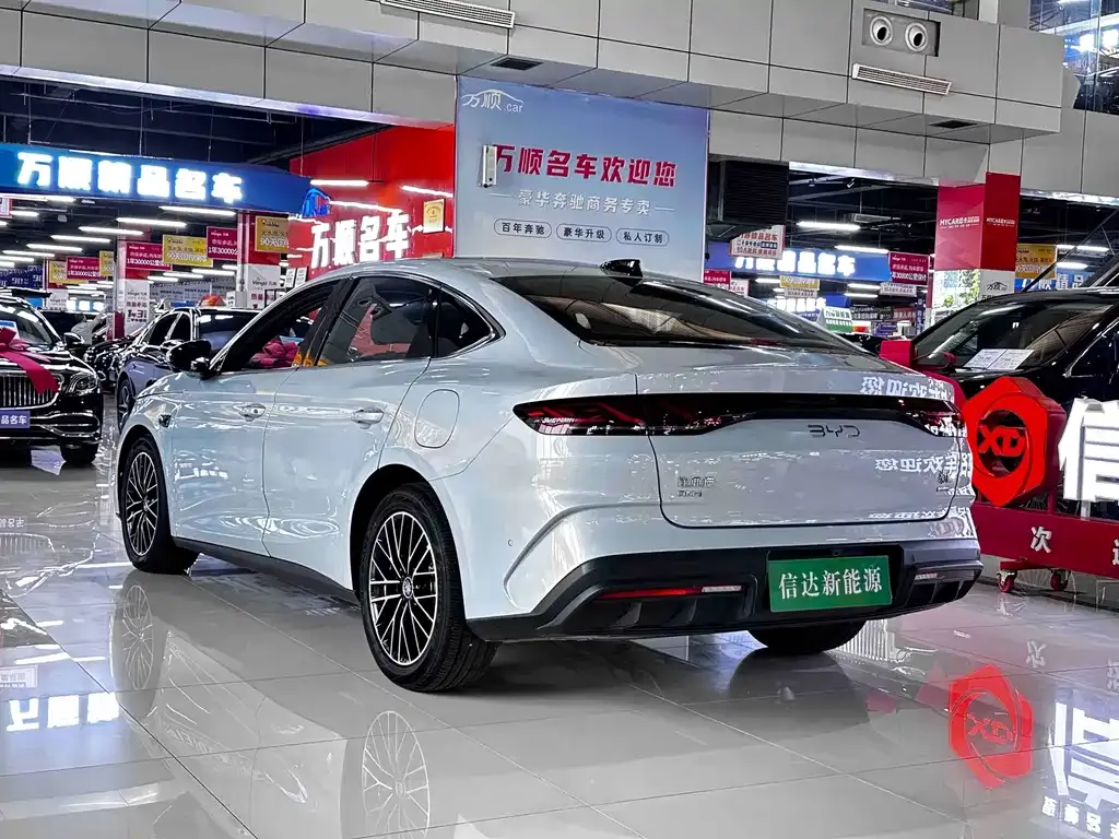 BYD Qin L — фото 5