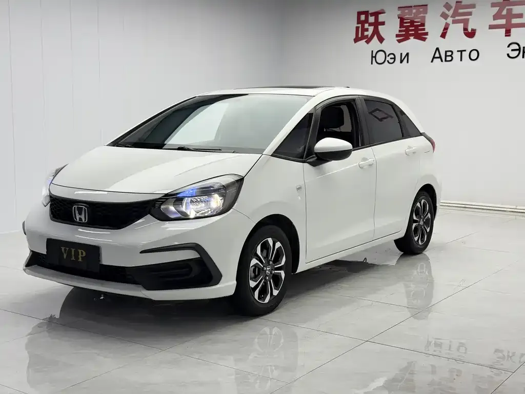 Honda Fit — фото 1