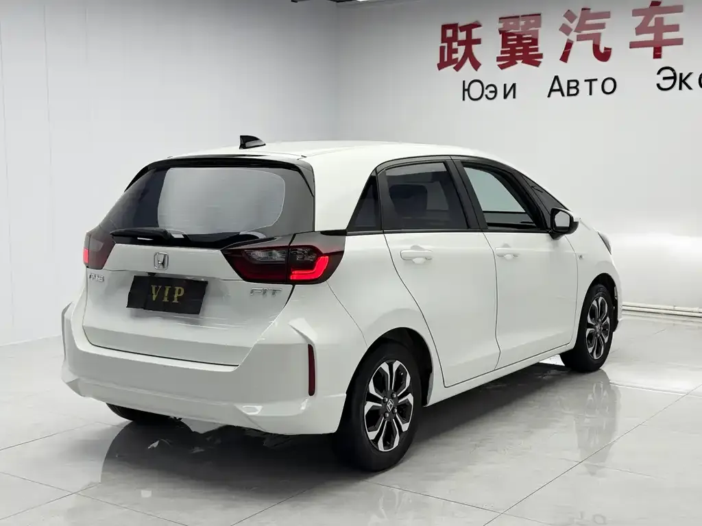 Honda Fit — фото 6