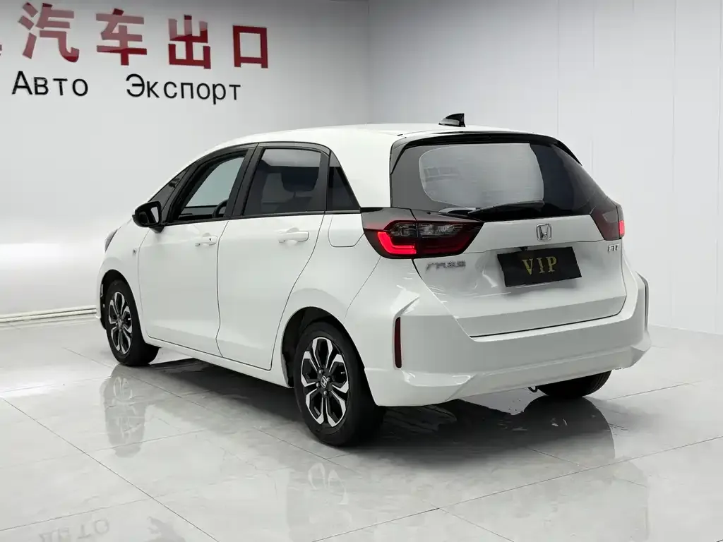 Honda Fit — фото 3