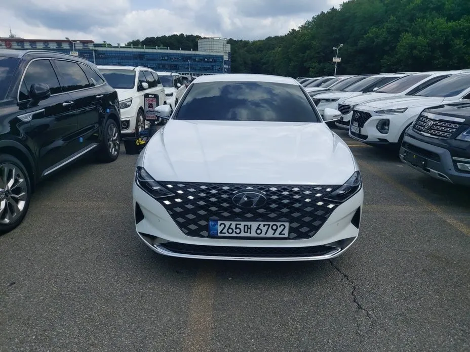 Hyundai Grandeur — фото 1