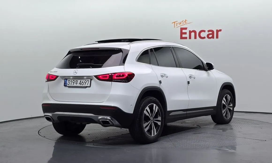 Mercedes-Benz GLA-Class — фото 7