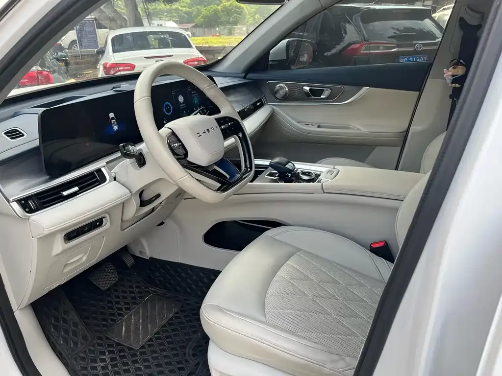 Chery Tiggo 8 PRO NEV — фото 2