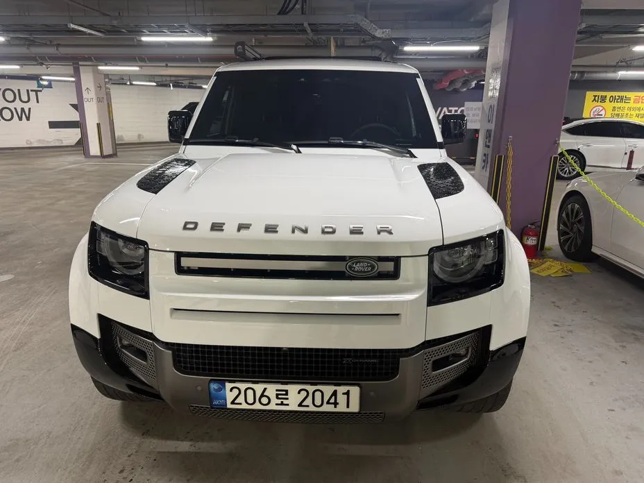 Land Rover Defender — фото 1