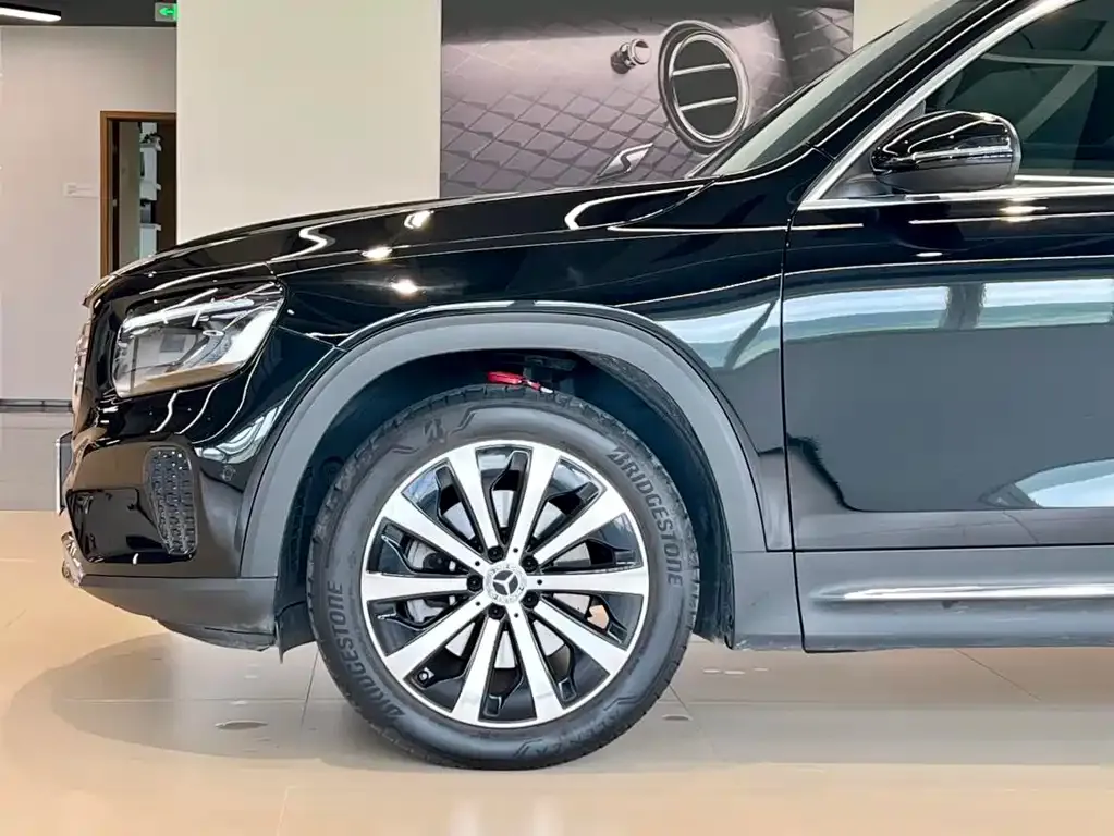 Mercedes-Benz GLB — фото 5