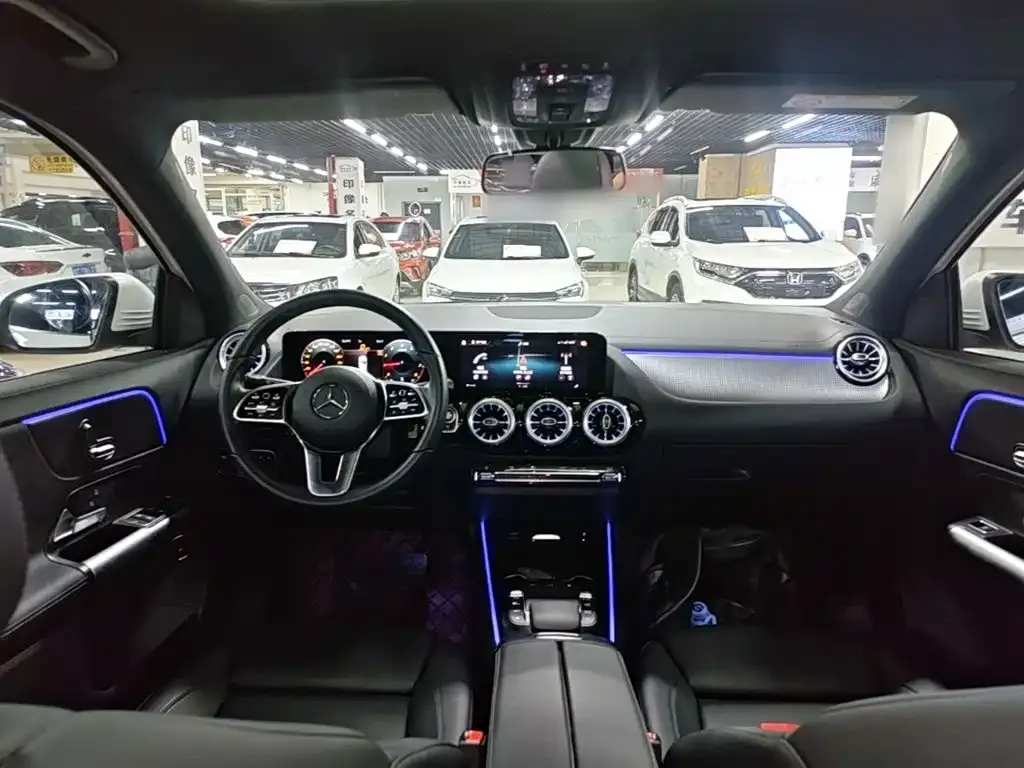 Mercedes-Benz GLA — фото 10