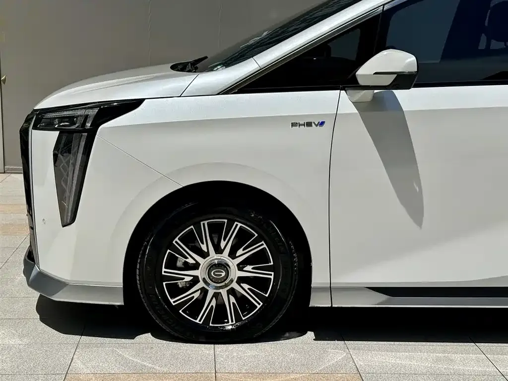 GAC Motor Trumpchi E9 — фото 6