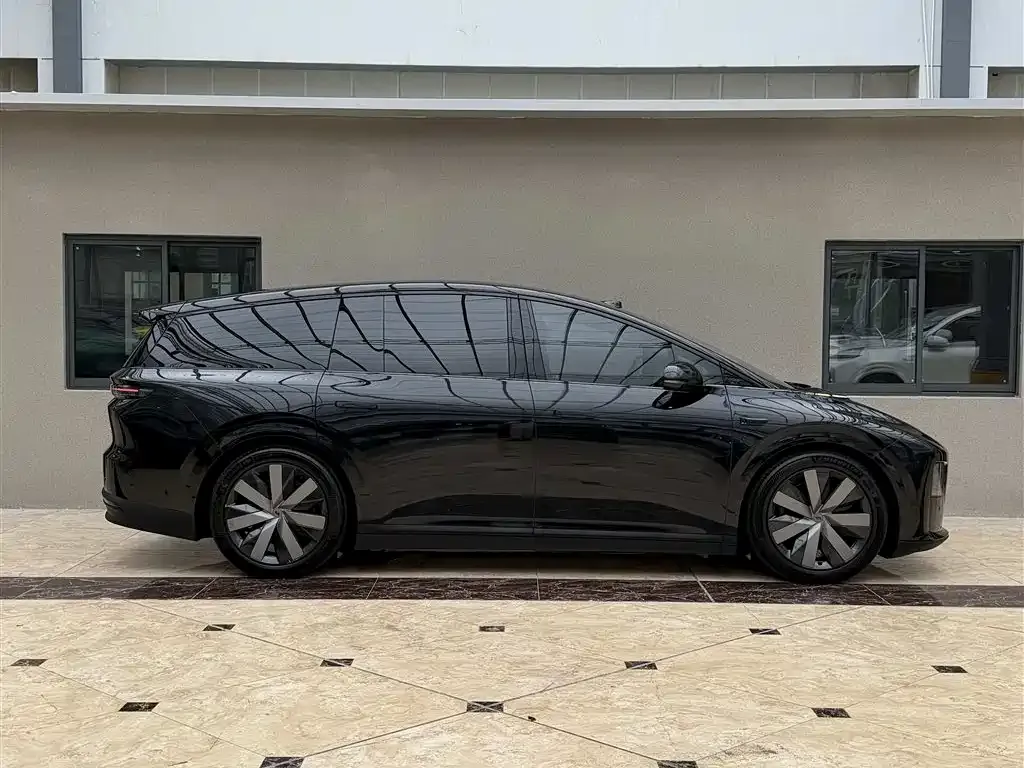 Li Auto Li i8 — фото 8