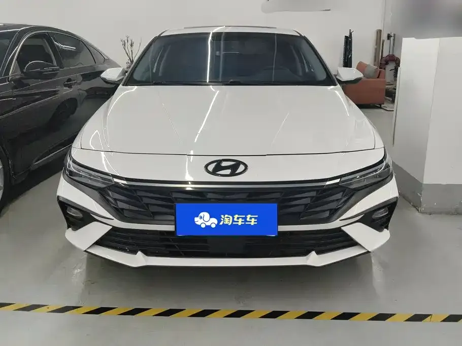 Hyundai Elantra — фото 6