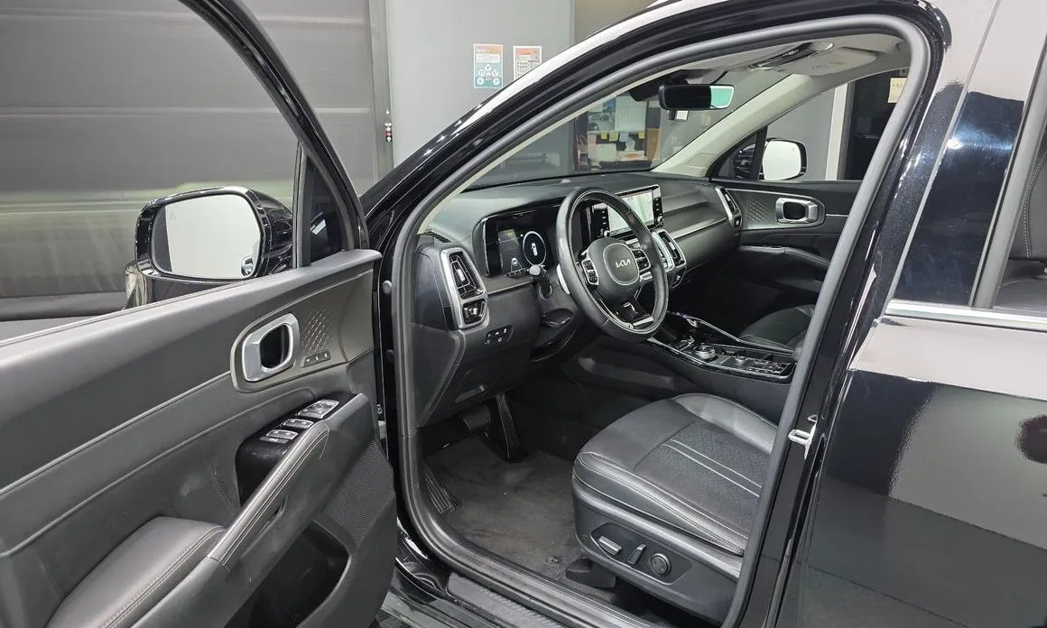 Kia Sorento — фото 9