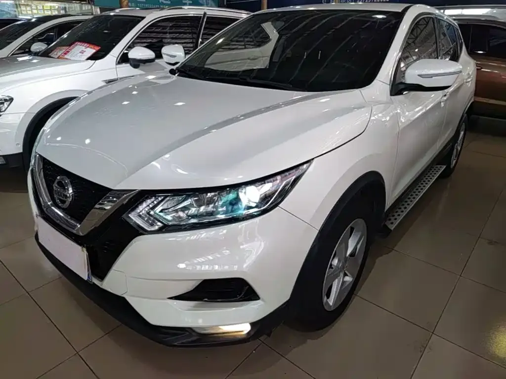 Nissan Qashqai — фото 1