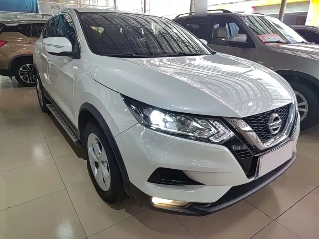 Nissan Qashqai — фото 8