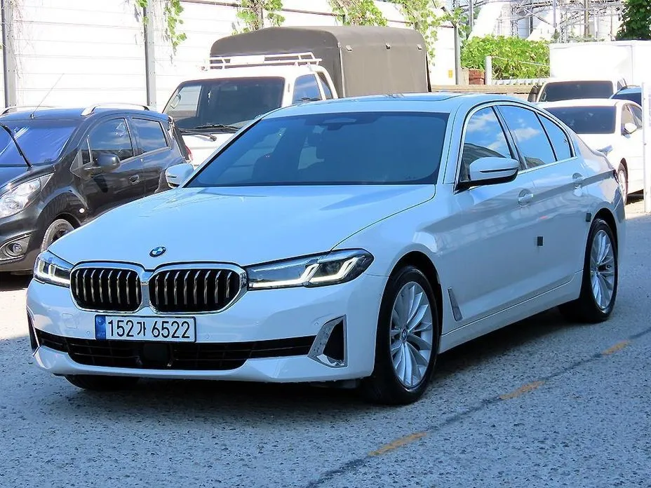 BMW 5-Series — фото 2