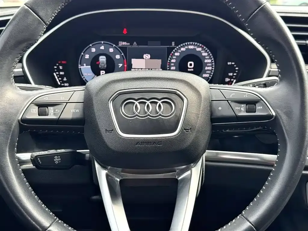 Audi Q3 — фото 7