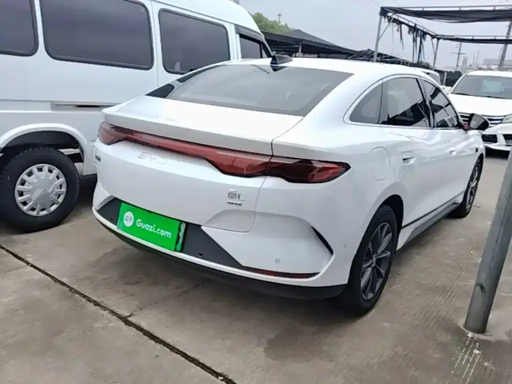 BYD Qin L — фото 9