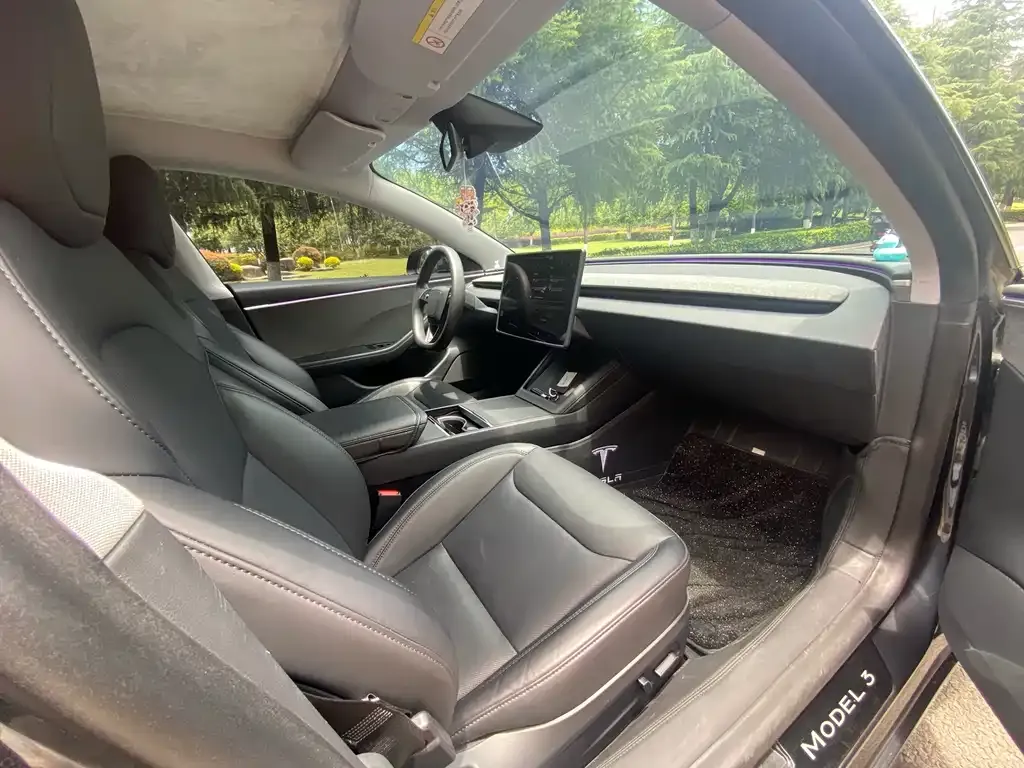 Tesla Model 3 — фото 3