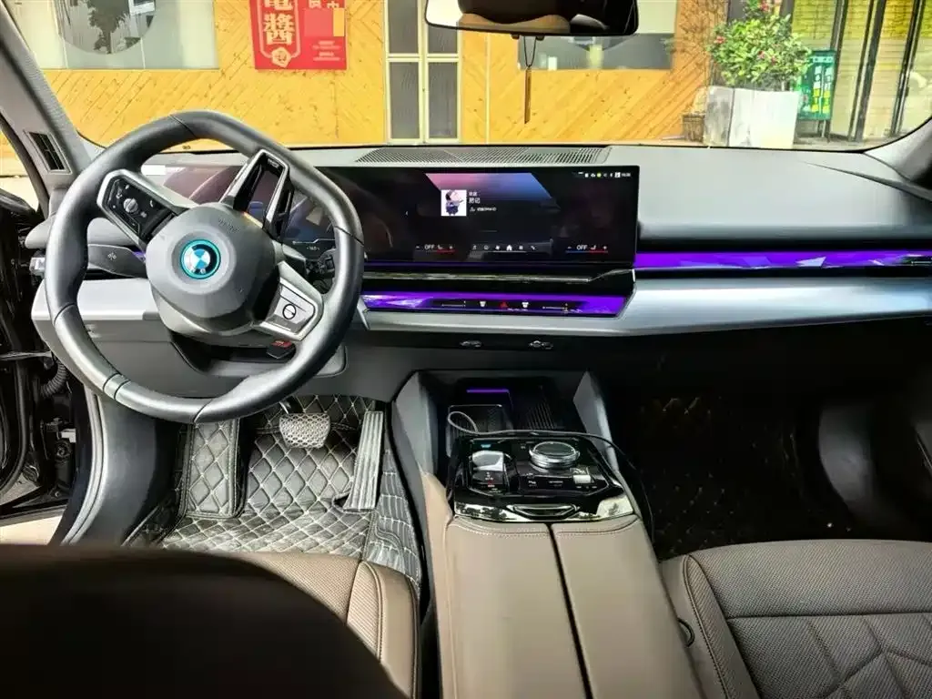 BMW i5 — фото 3