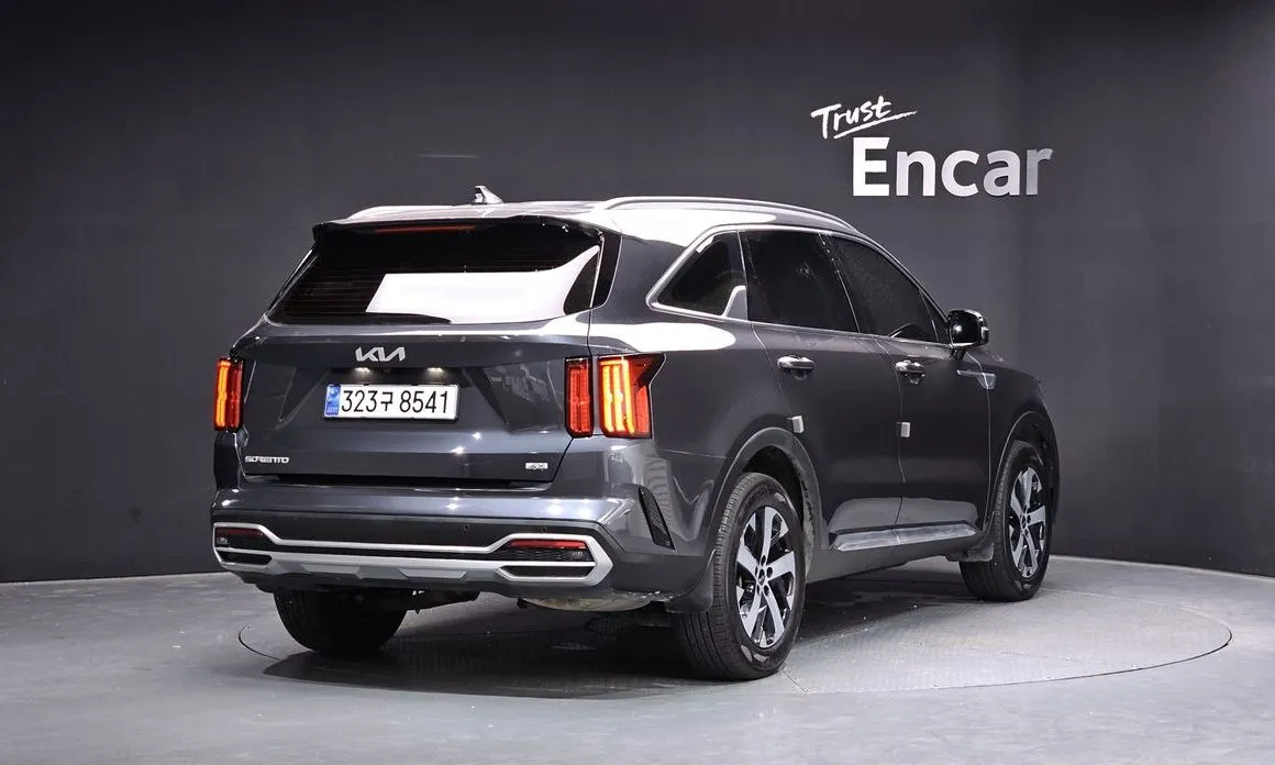 Kia Sorento — фото 5