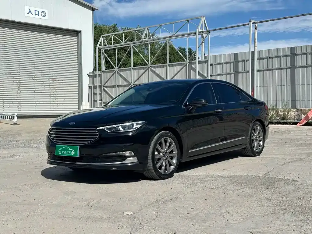 Ford Taurus — фото 1