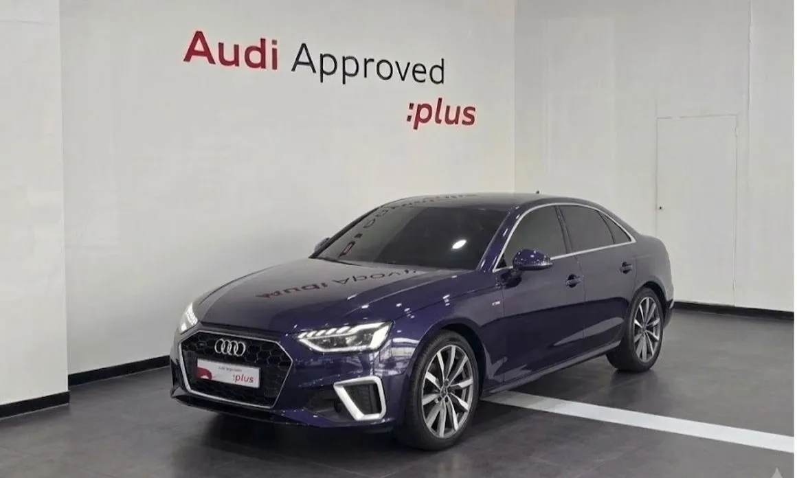 Audi A4 — фото 1