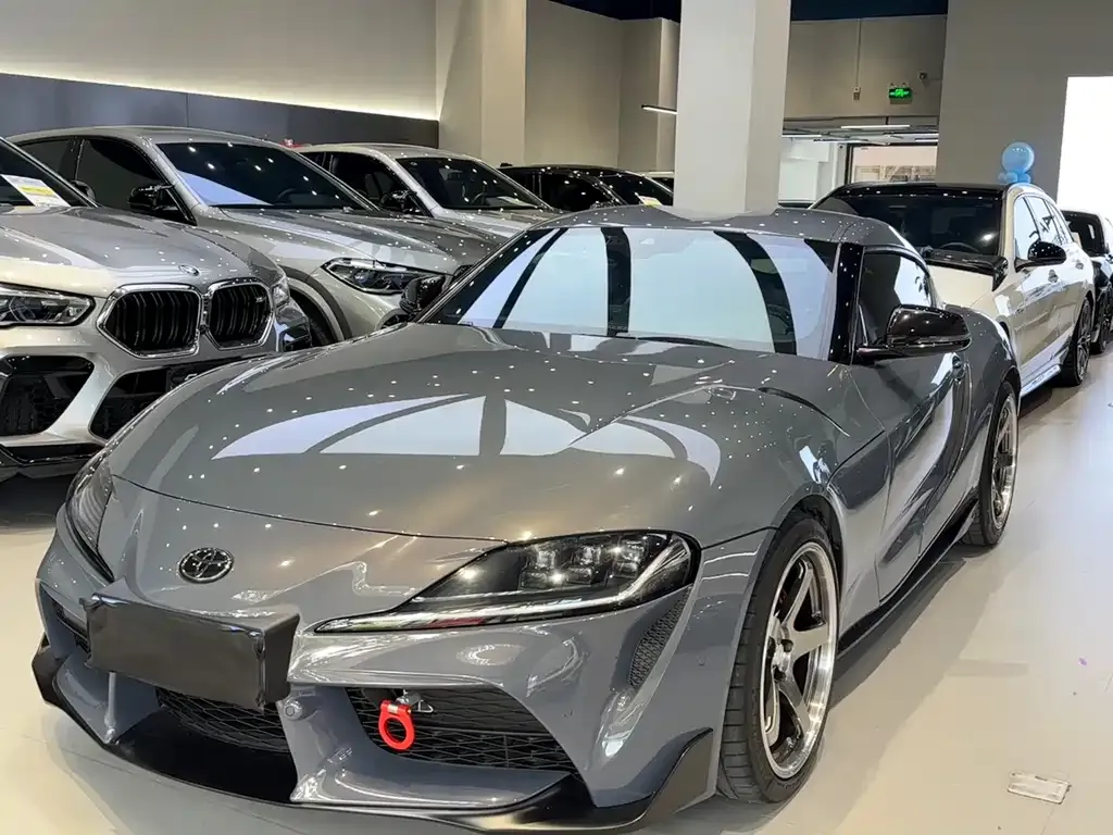 Toyota Supra — фото 1