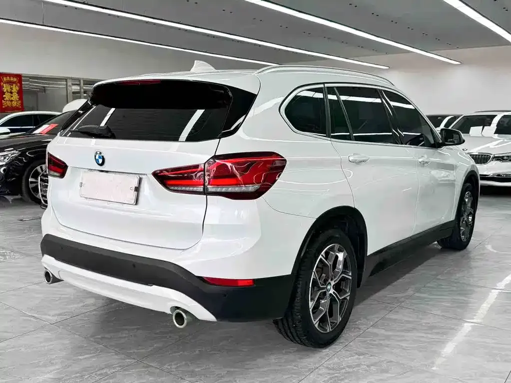 BMW X1 — фото 7