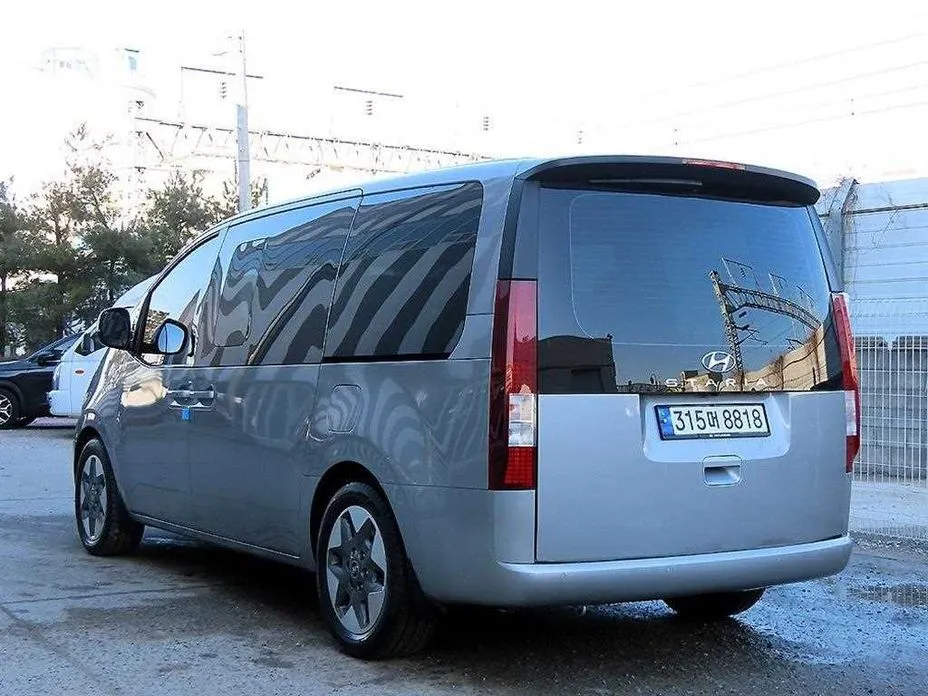 Hyundai Staria — фото 4