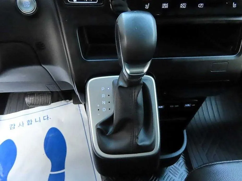 Hyundai Staria — фото 3