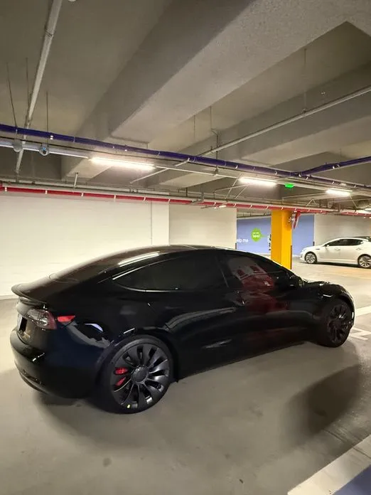 Tesla Model 3 — фото 2
