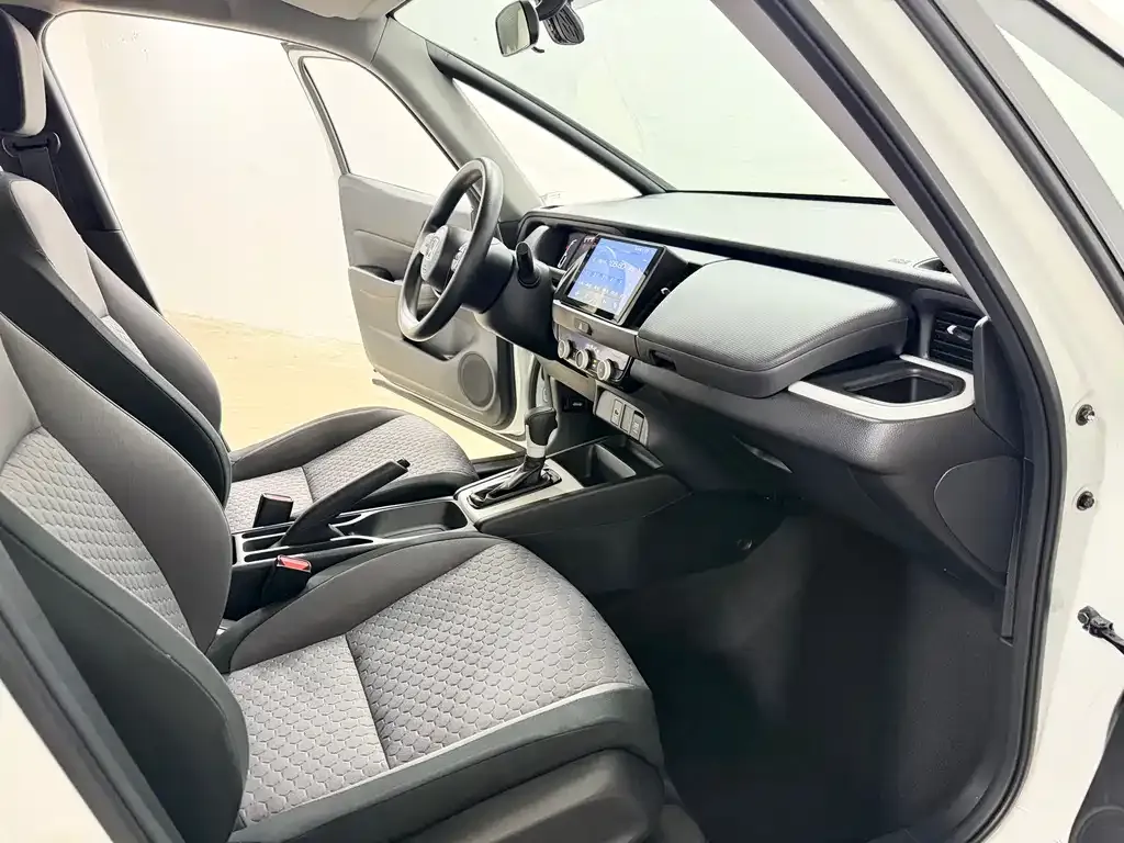 Honda Fit — фото 7
