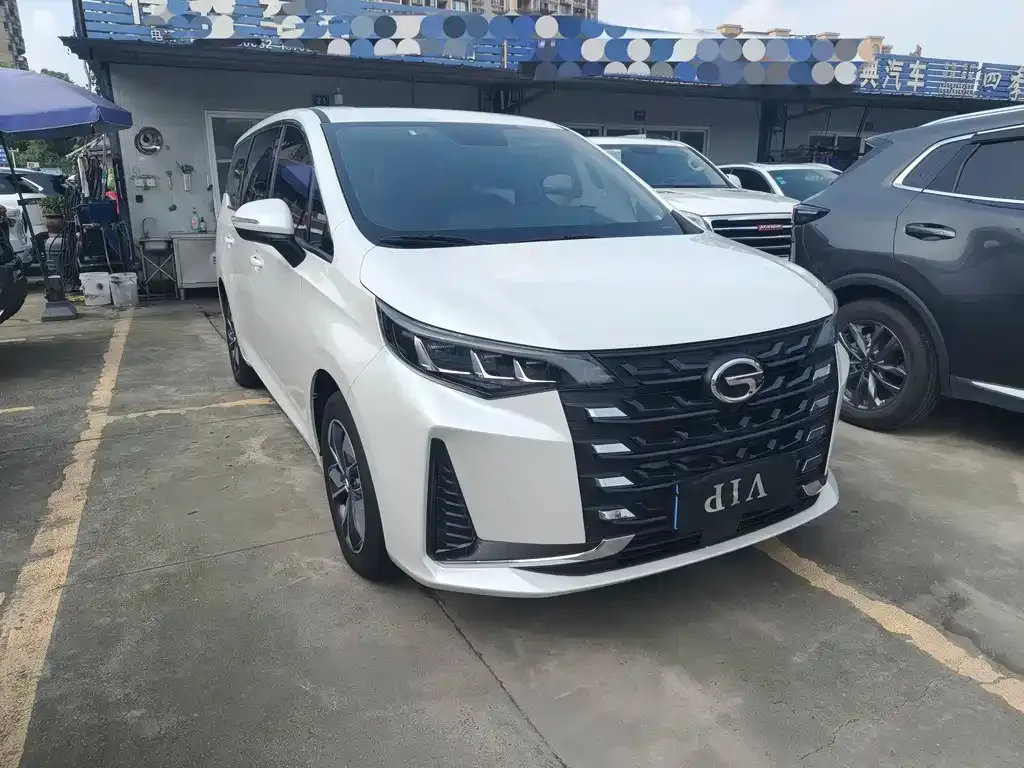 GAC Motor Trumpchi M6 — фото 10