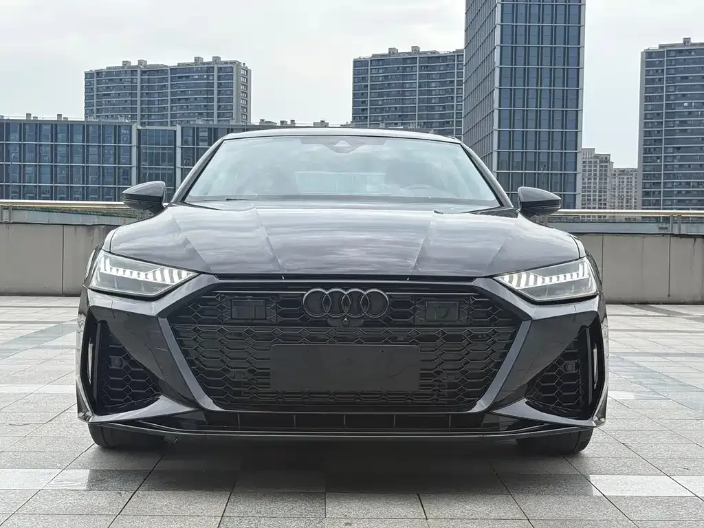Audi A7L — фото 1