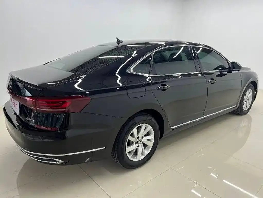 Volkswagen Passat — фото 5