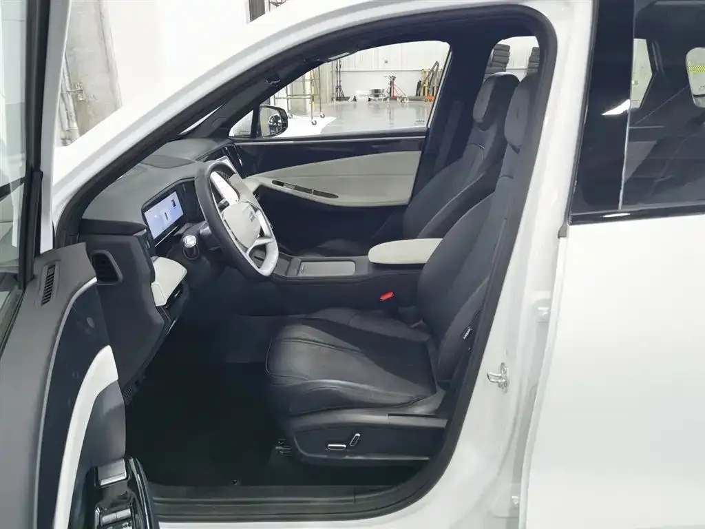Geely Galaxy L7 — фото 2