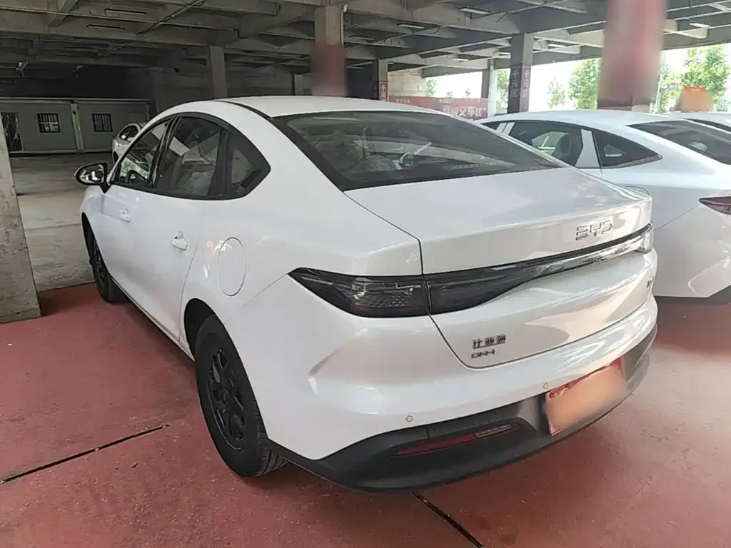 BYD Seal 05 DM-i — фото 4