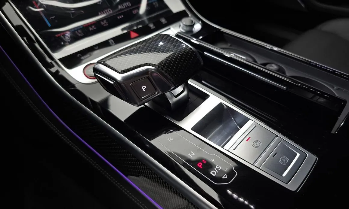 Audi S8 — фото 9